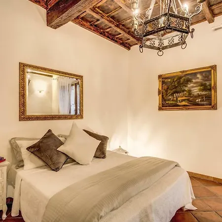 Fresh House Trevi 1 Rome